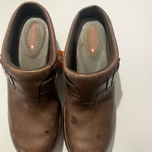 Merrell women’s clogs